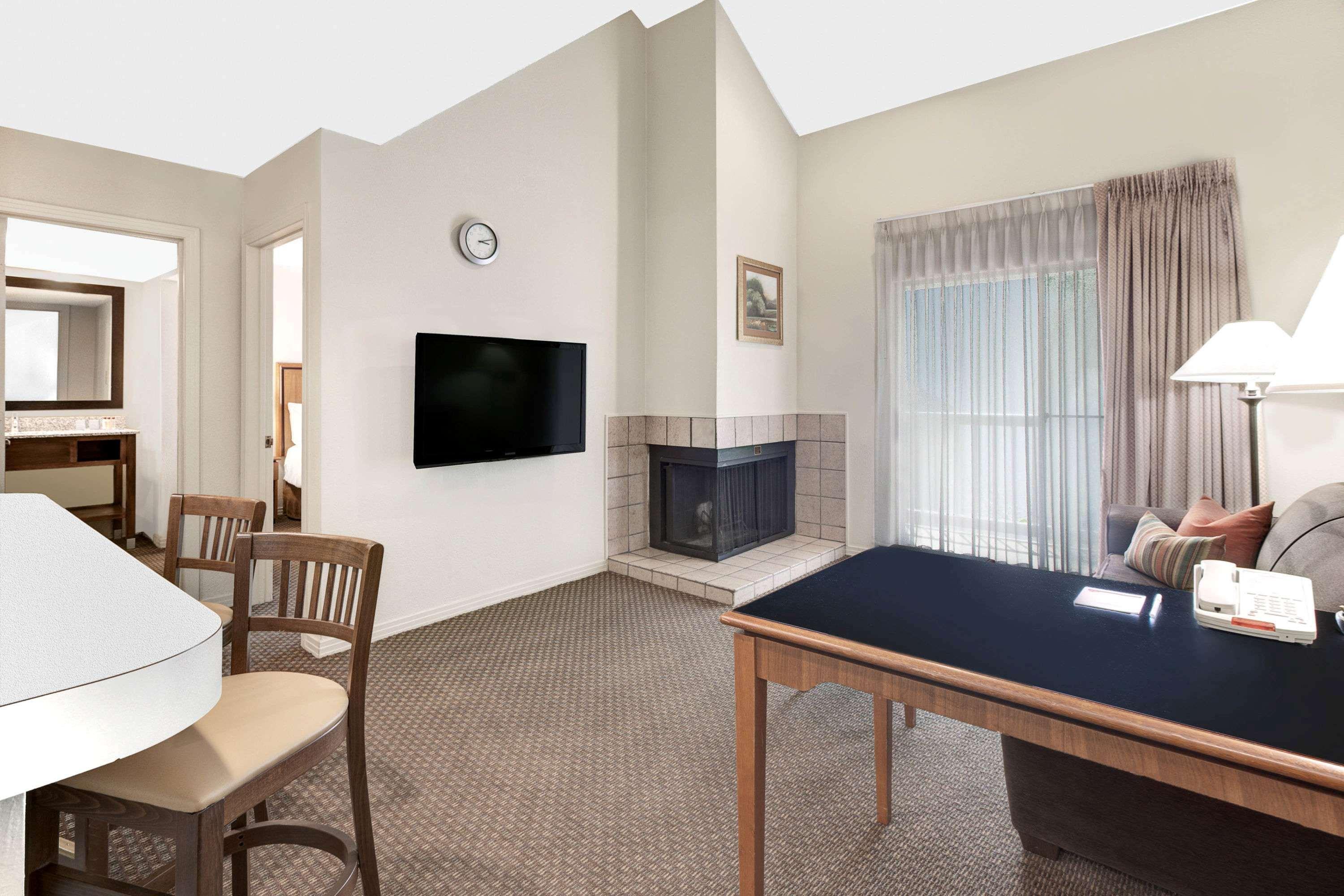 Value Suites Extended Stay - アーリントン エクステリア 写真